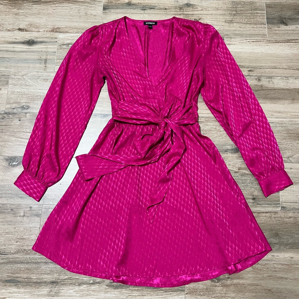 Express Fuchsia Pink Size Small Long Sleeve Houndstooth Front Tie Mini Dress
